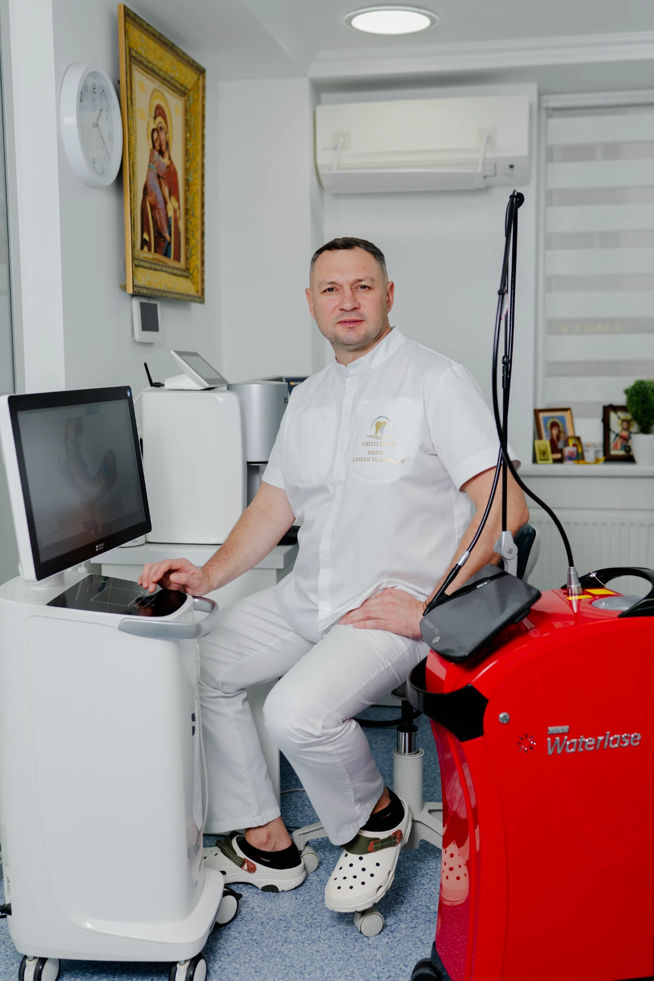 Consultație implant